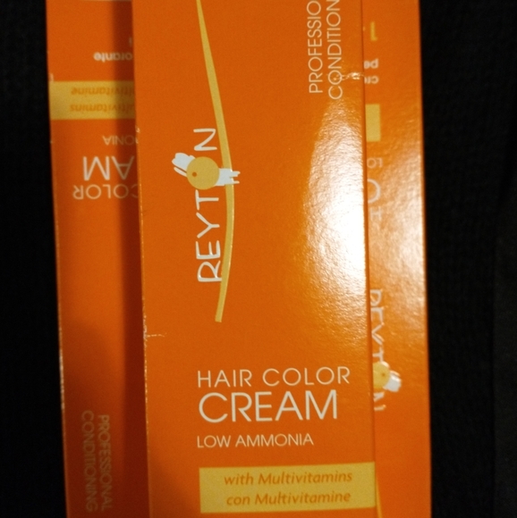 4/$25- Reyton Ash Blonde Hair Colour Cream - Picture 6 of 7